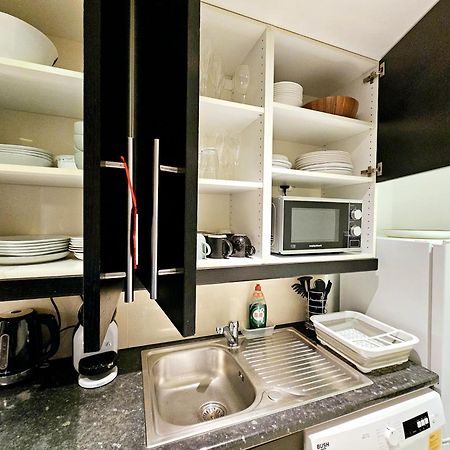 Modern Hyde Park Home With Private Entrance & Private Back Patio Near Bayswater & Paddington Stations ลอนดอน ภายนอก รูปภาพ
