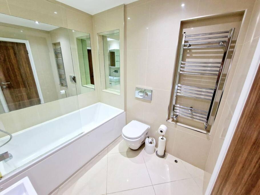 Modern Hyde Park Home With Private Entrance & Private Back Patio Near Bayswater & Paddington Stations ลอนดอน ภายนอก รูปภาพ
