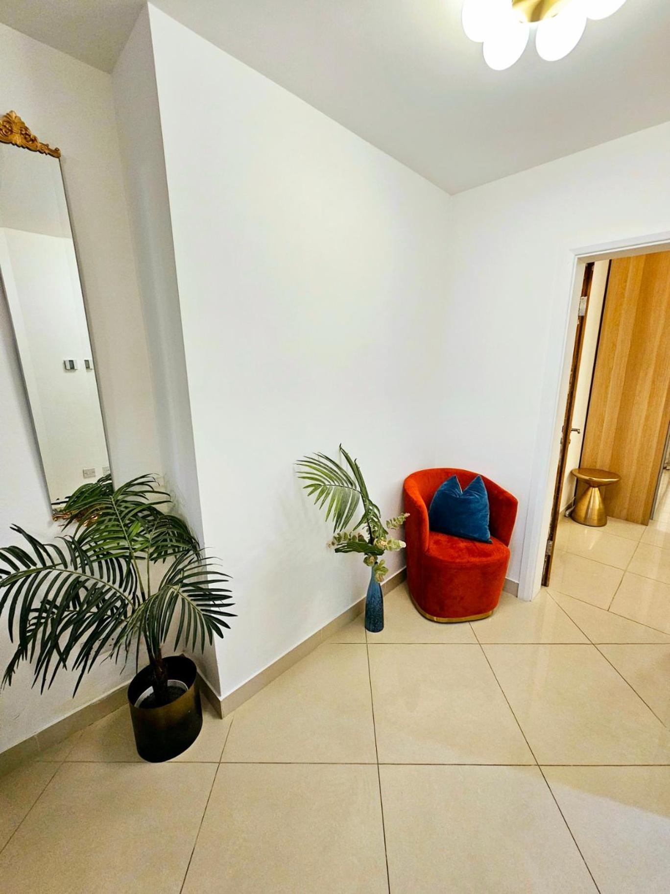 Modern Hyde Park Home With Private Entrance & Private Back Patio Near Bayswater & Paddington Stations ลอนดอน ภายนอก รูปภาพ