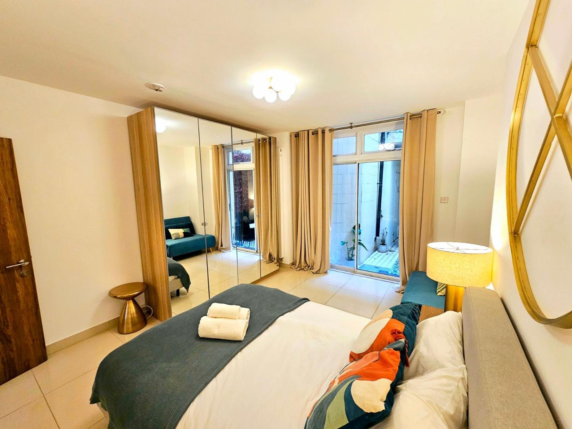 Modern Hyde Park Home With Private Entrance & Private Back Patio Near Bayswater & Paddington Stations ลอนดอน ภายนอก รูปภาพ