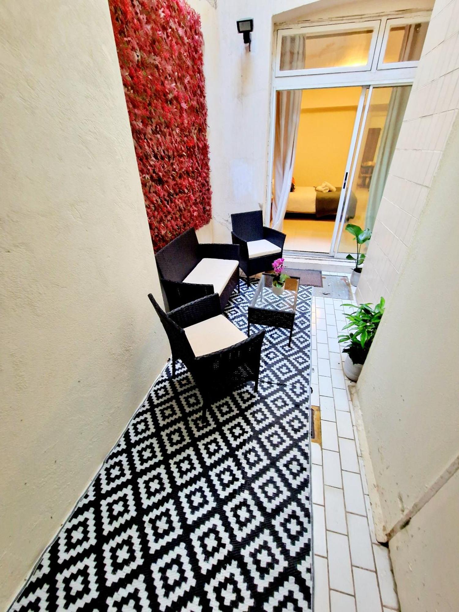 Modern Hyde Park Home With Private Entrance & Private Back Patio Near Bayswater & Paddington Stations ลอนดอน ภายนอก รูปภาพ