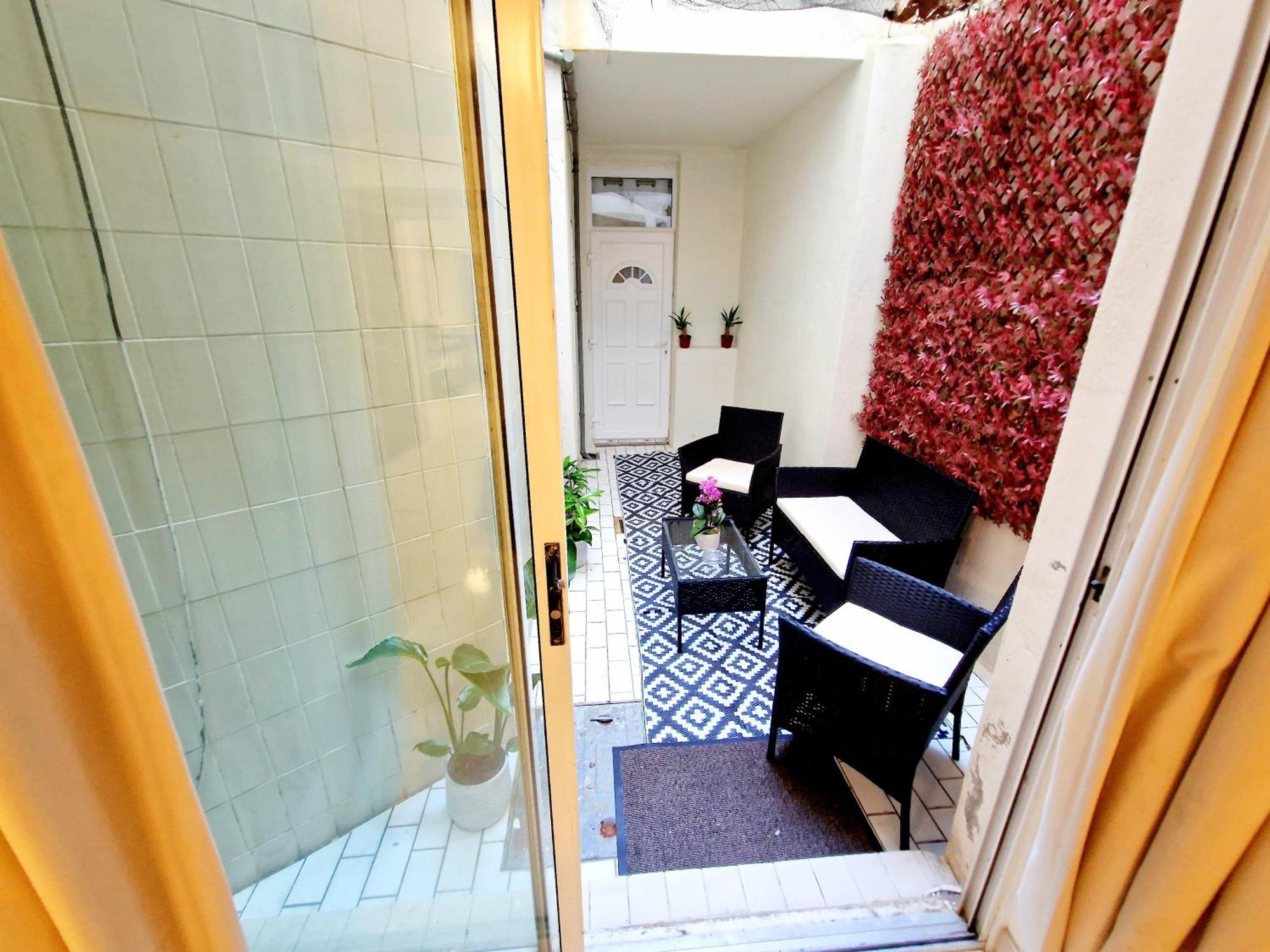 Modern Hyde Park Home With Private Entrance & Private Back Patio Near Bayswater & Paddington Stations ลอนดอน ภายนอก รูปภาพ