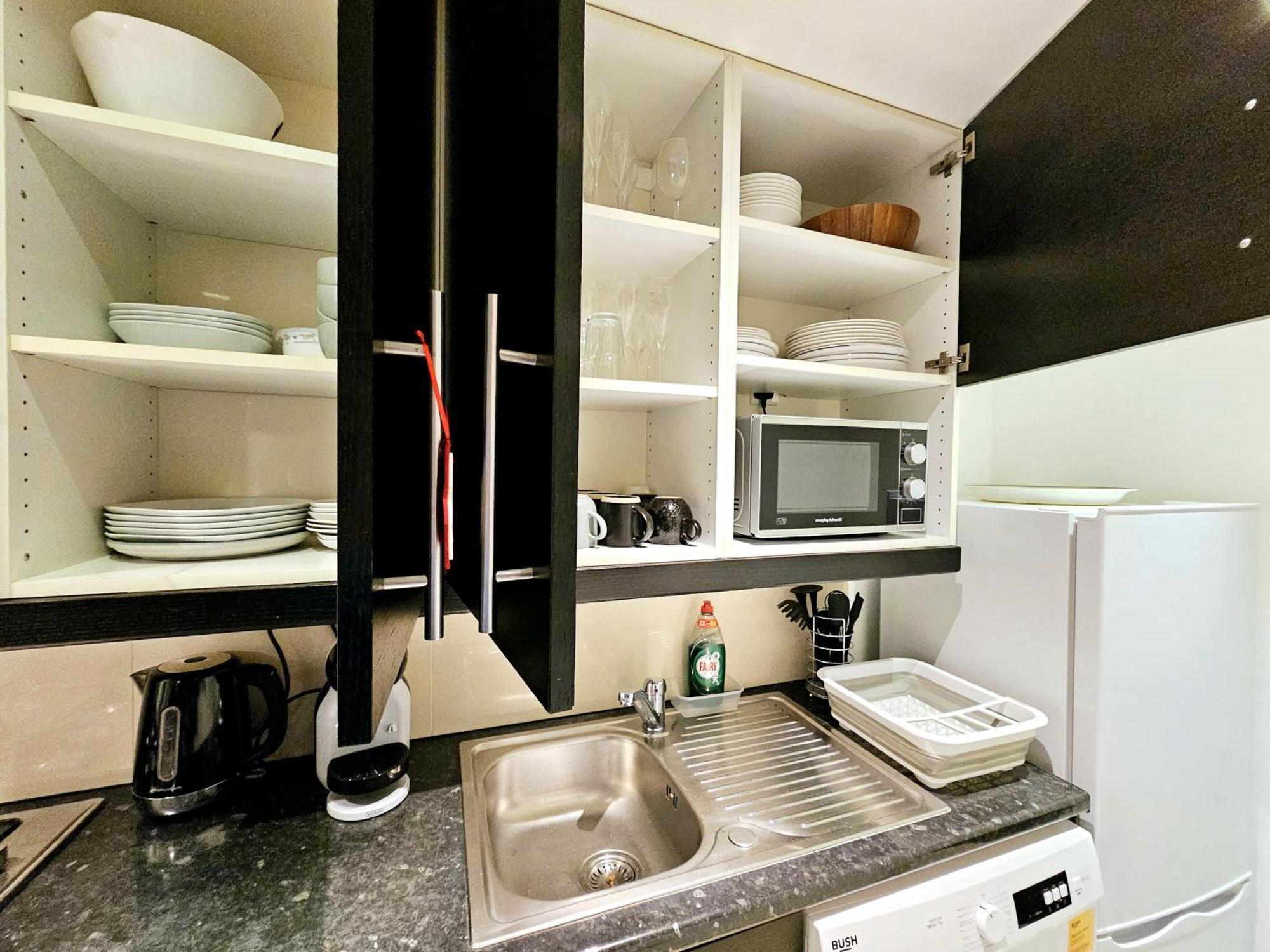 Modern Hyde Park Home With Private Entrance & Private Back Patio Near Bayswater & Paddington Stations ลอนดอน ภายนอก รูปภาพ